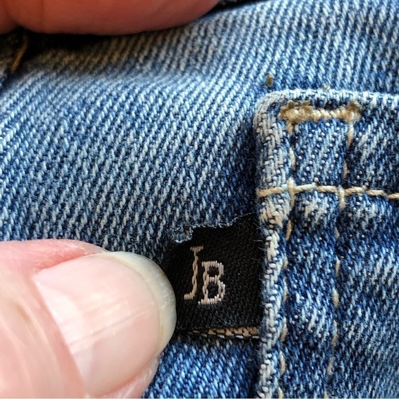 Judy Blue Size 15/32 Skinny Fit distressed frayed hem highrise medium wash jeans - Picture 7 of 13